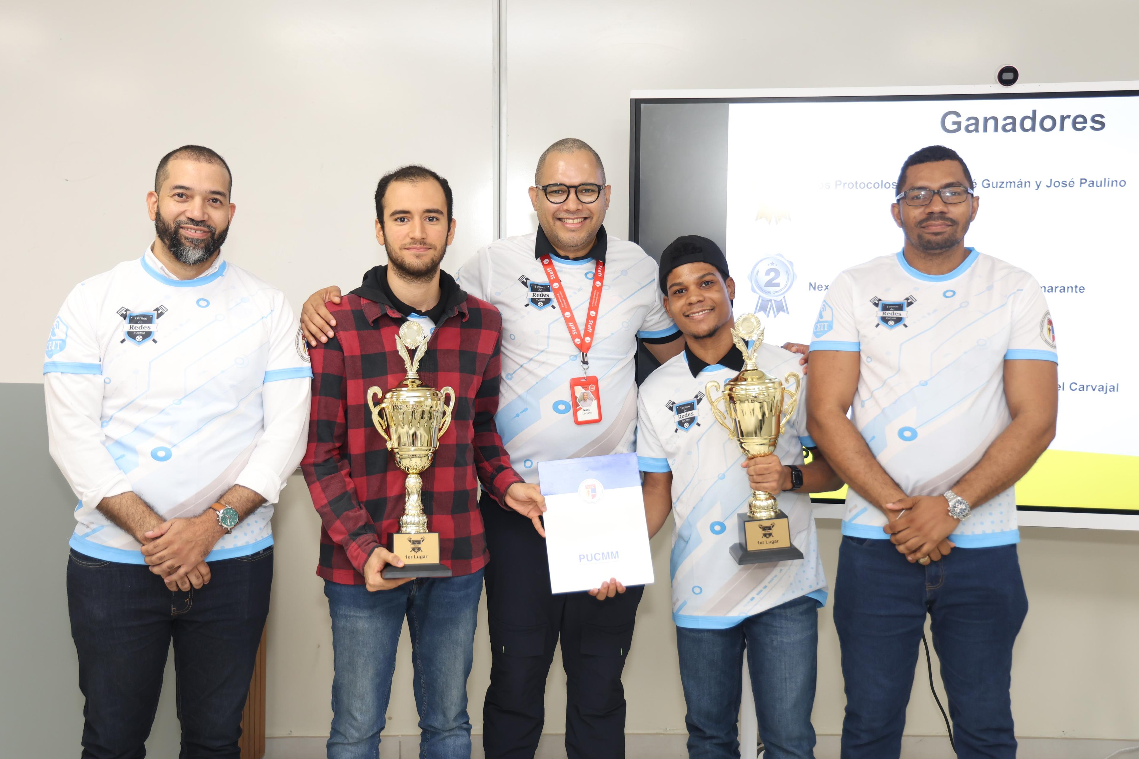 Egresados del INTEC ganan primer lugar en Torneo de Redes 2026