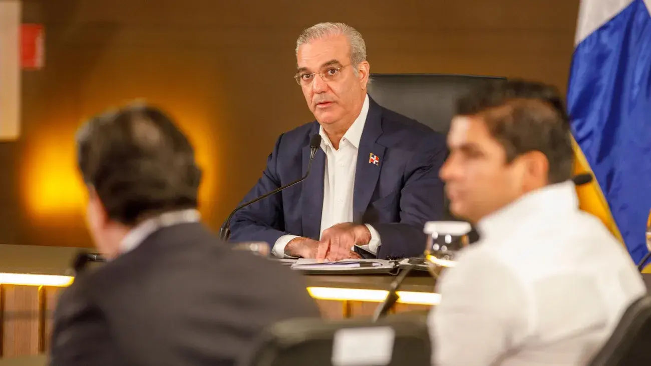 Abinader presenta avances del Sistema Integrado de Transporte de Santiago