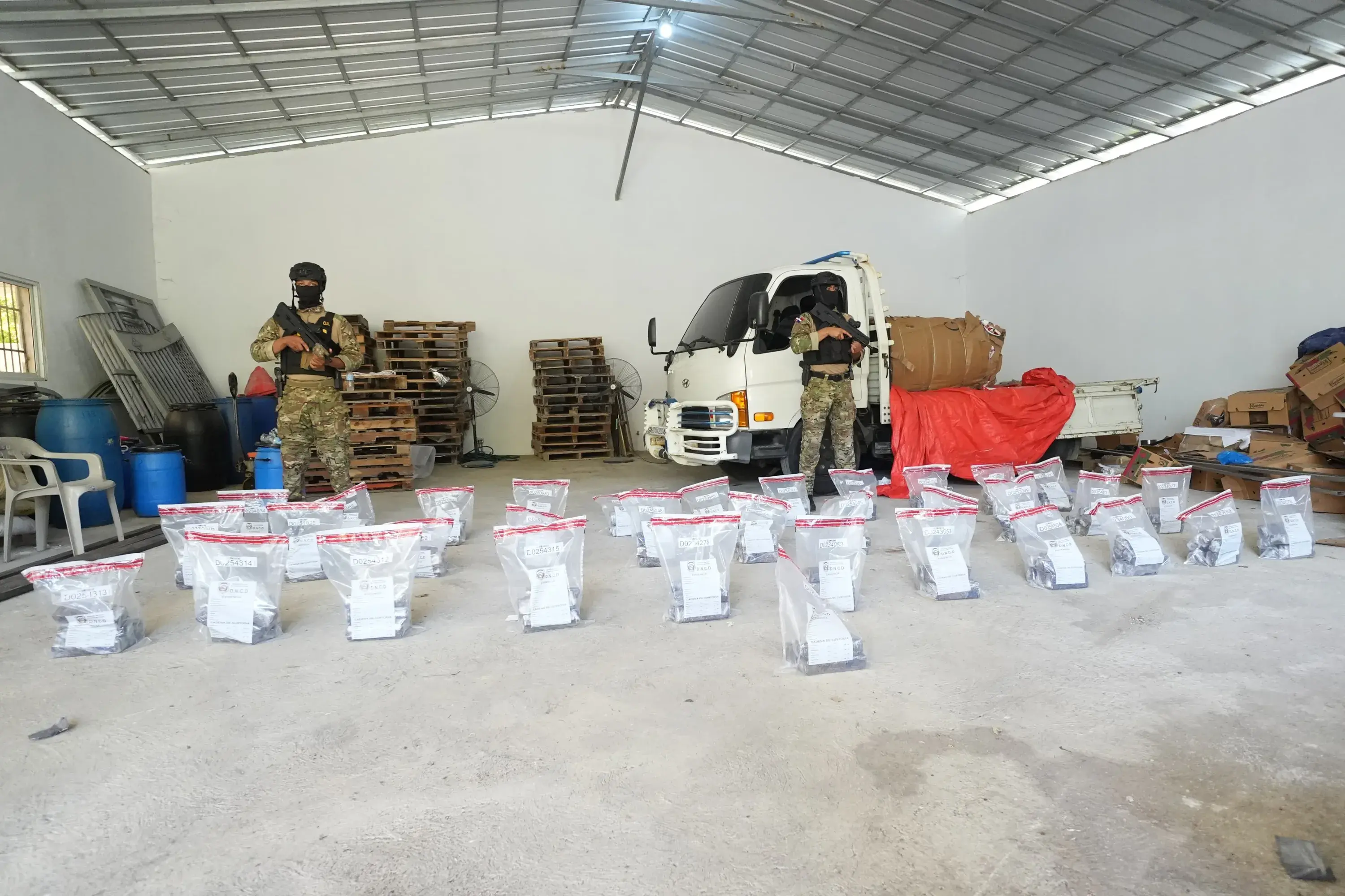 Operación LM2 desmantela estructura de narcotráfico; ocupan 168 paquetes de cocaína