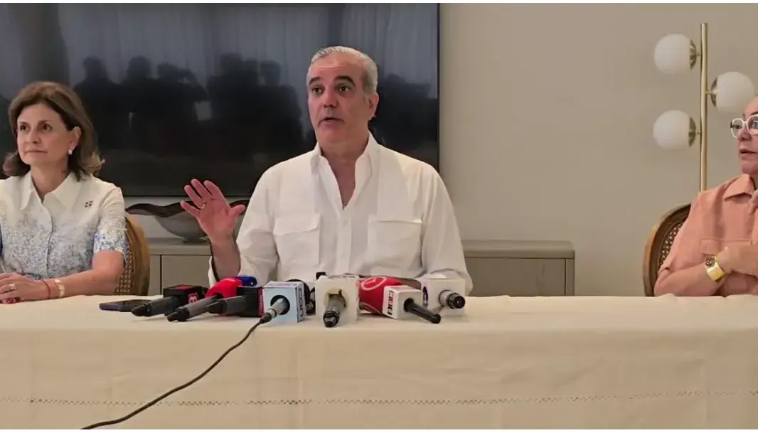 Abinader defiende libre comercio con Estados Unidos y aborda situación haitiana