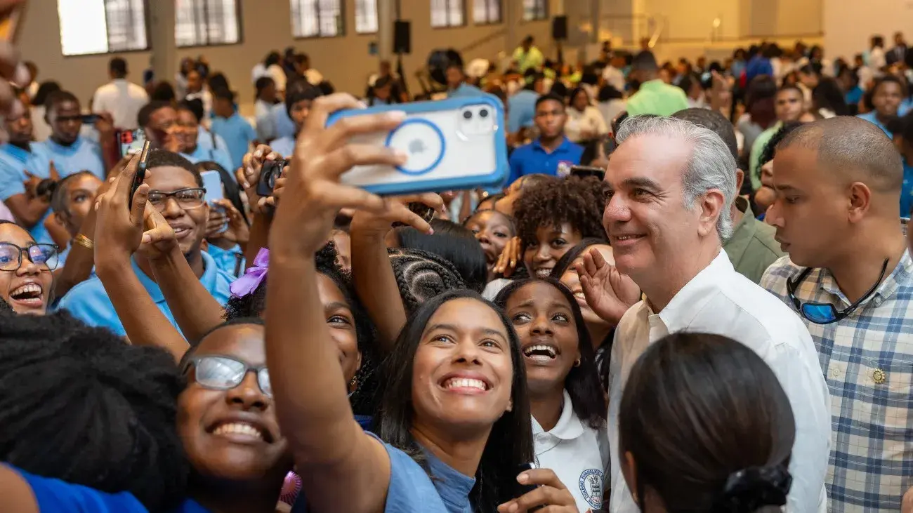 Abinader inaugurará centros educativos, puente y planta de valorización en Puerto Plata