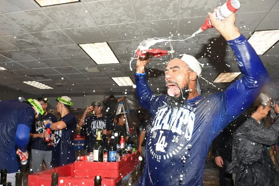 Dodgers conquistan por quinto año seguido el Oeste y apuntan al tricampeonato pese a las lesiones