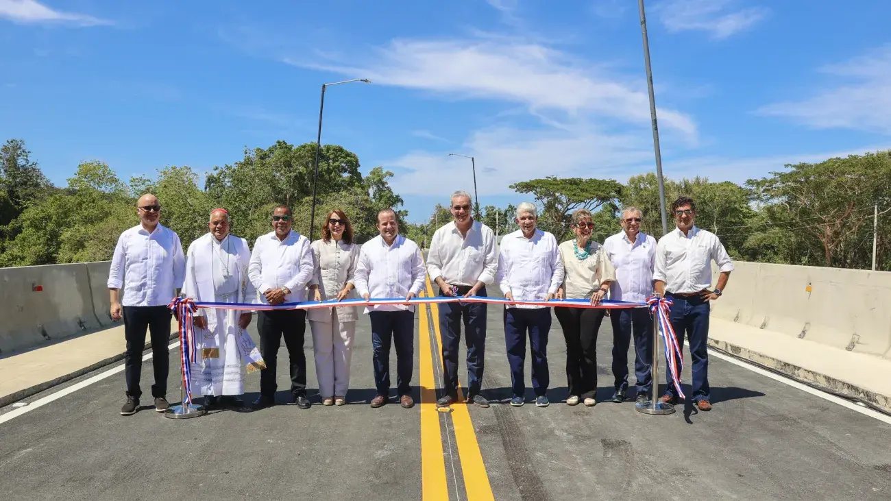 Abinader inaugura nuevo puente sobre el río Camú y restablece conexión entre Puerto Plata y Santiago
