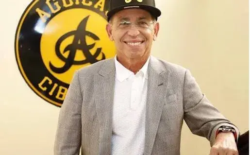 Presidente de las Águilas propone controles salariales para evitar una crisis financiera en Lidom