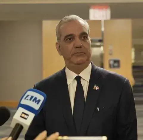 Abinader advierte a responsables del ataque contra Julián Oro Duro: “Que se entreguen; si no, les irá peor”
