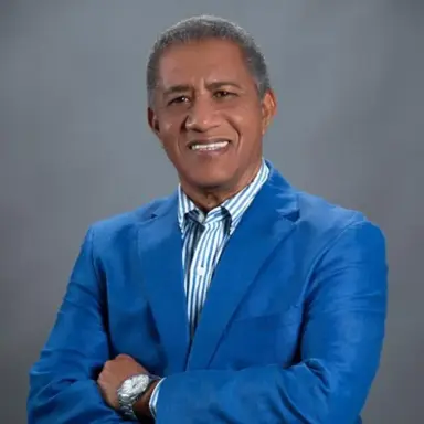 Manuel Jiménez Vásquez — Fundador y Director