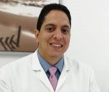 Infectólogo llama población a vacunarse contra la COVID-19 por rebrote de últimas semanas