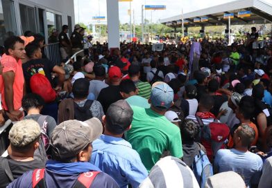 Nueva caravana migrante obtiene visados de tránsito en frontera sur de México