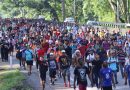 Caravana migrante parte del sur de México con temor tras tragedia en Texas (Video)