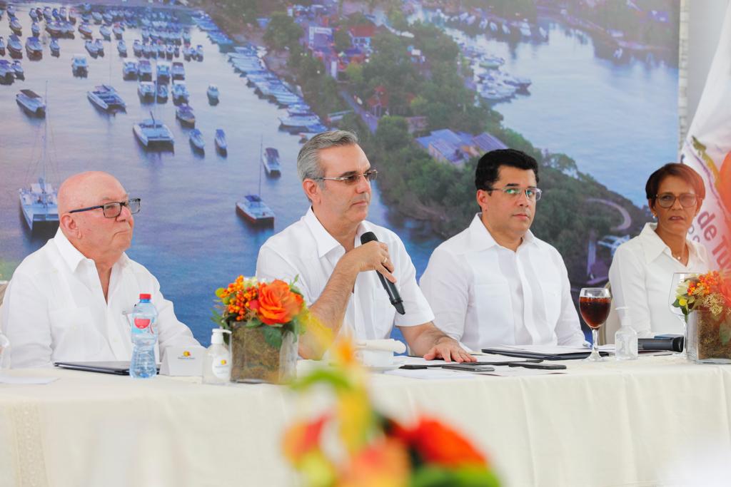 Presidente Abinader inicia Plan de Reordenamiento Territorial Turístico de Bayahíbe