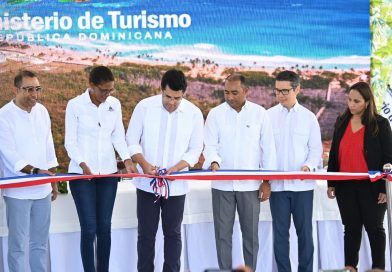 <strong>Ministro de Turismo inaugura dos obras en la playa de Macao por más de RD$53 millones.</strong>