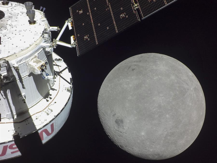 La Orión rompe un récord de Apolo 13 y se ubica a más de 400.000 km de la Tierra
