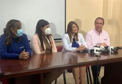 Diagnostican con Covid-19 al alcalde de Santiago, Abel Martínez