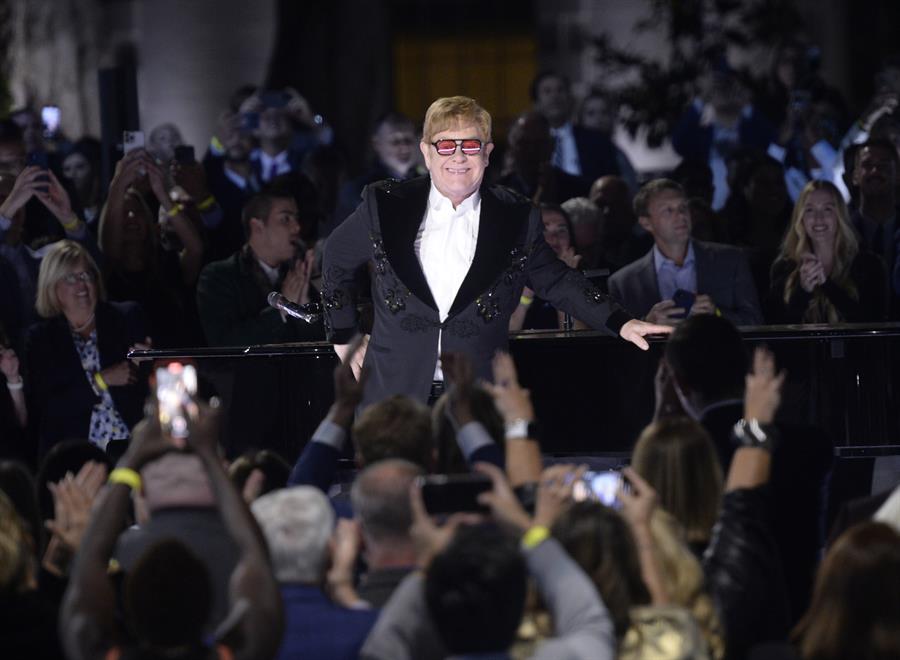 Elton John actuará en el acto principal del festival de música de Glastonbury