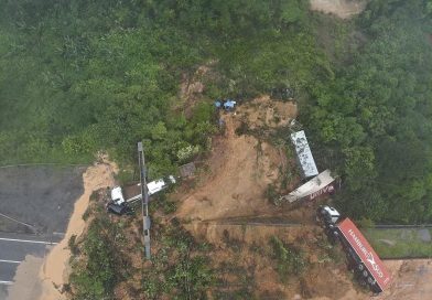Continúa la búsqueda de desaparecidos por un deslizamiento de tierra en Brasil