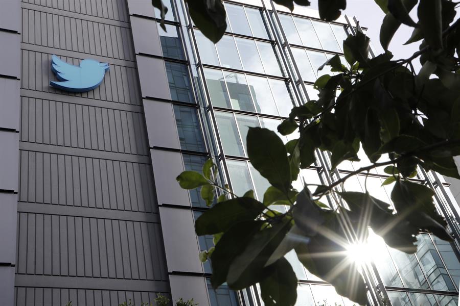 Twitter ofrece fuertes incentivos a anunciantes tras la huída de muchos de ellos